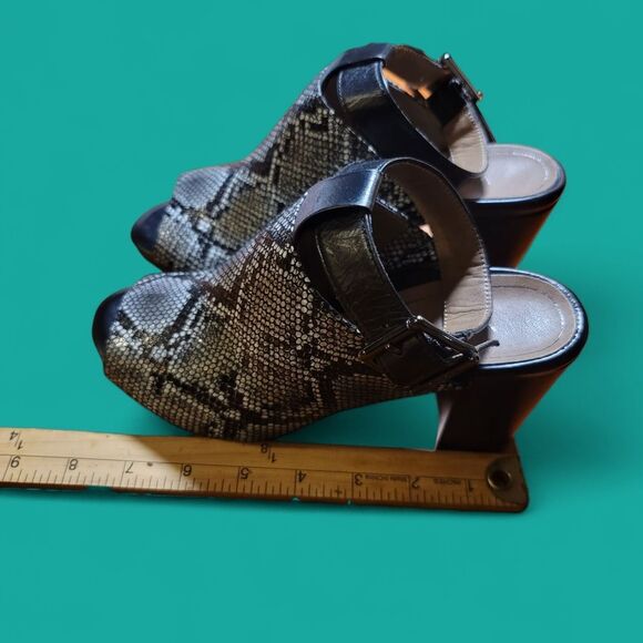 Vionic Kaia Snake Ankle Strap Heels - Size 6.5 - Picture 7 of 14